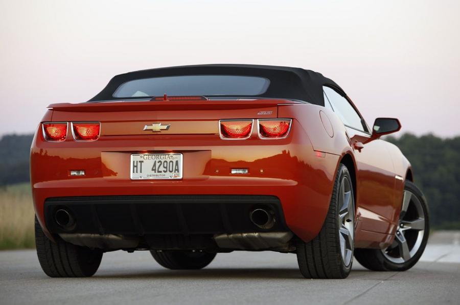  Chevrolet Camaro SS Convertible 2011 года  (фото 40 из 43)